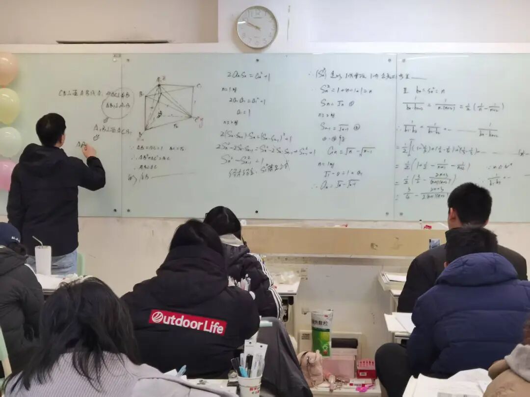 为什么要用三分制黑板？如何提升复习效率？(图1)