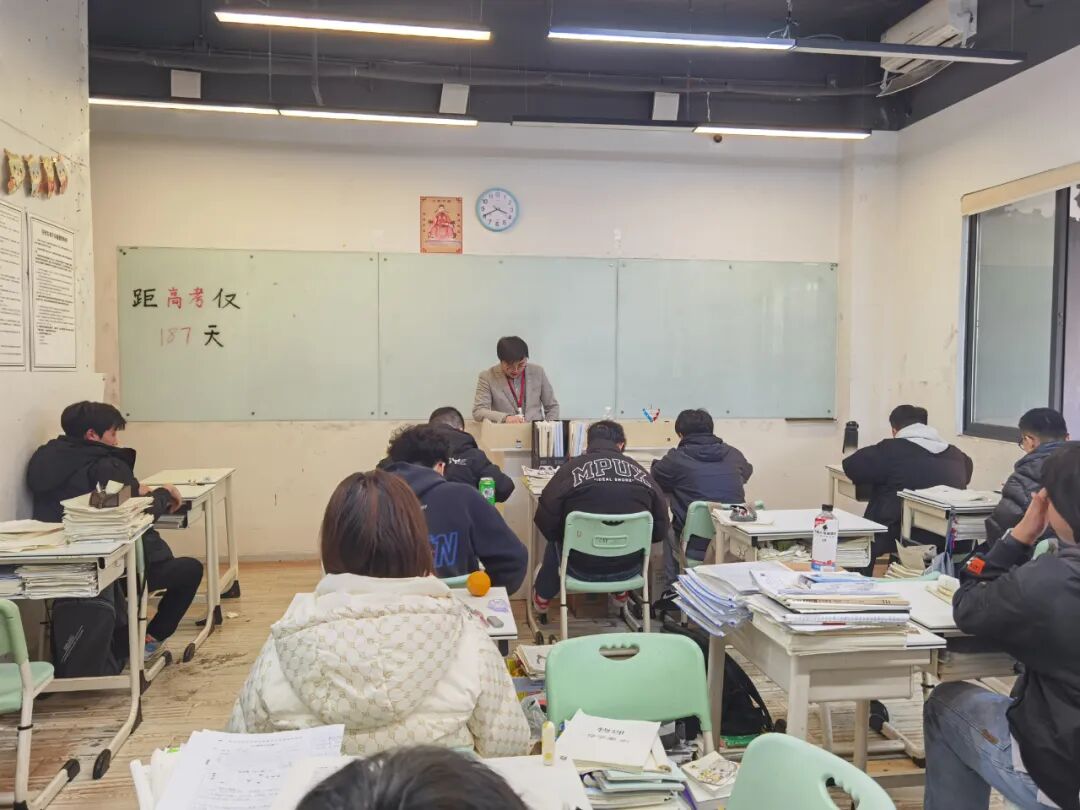 告别 “一刀切” 课堂!新学高考分层走班制,为高三提分按下 “加速键”(图4) 告别 “一刀切” 课堂!新学高考分层走班制,为高三提分按下 “加速键”(图4)