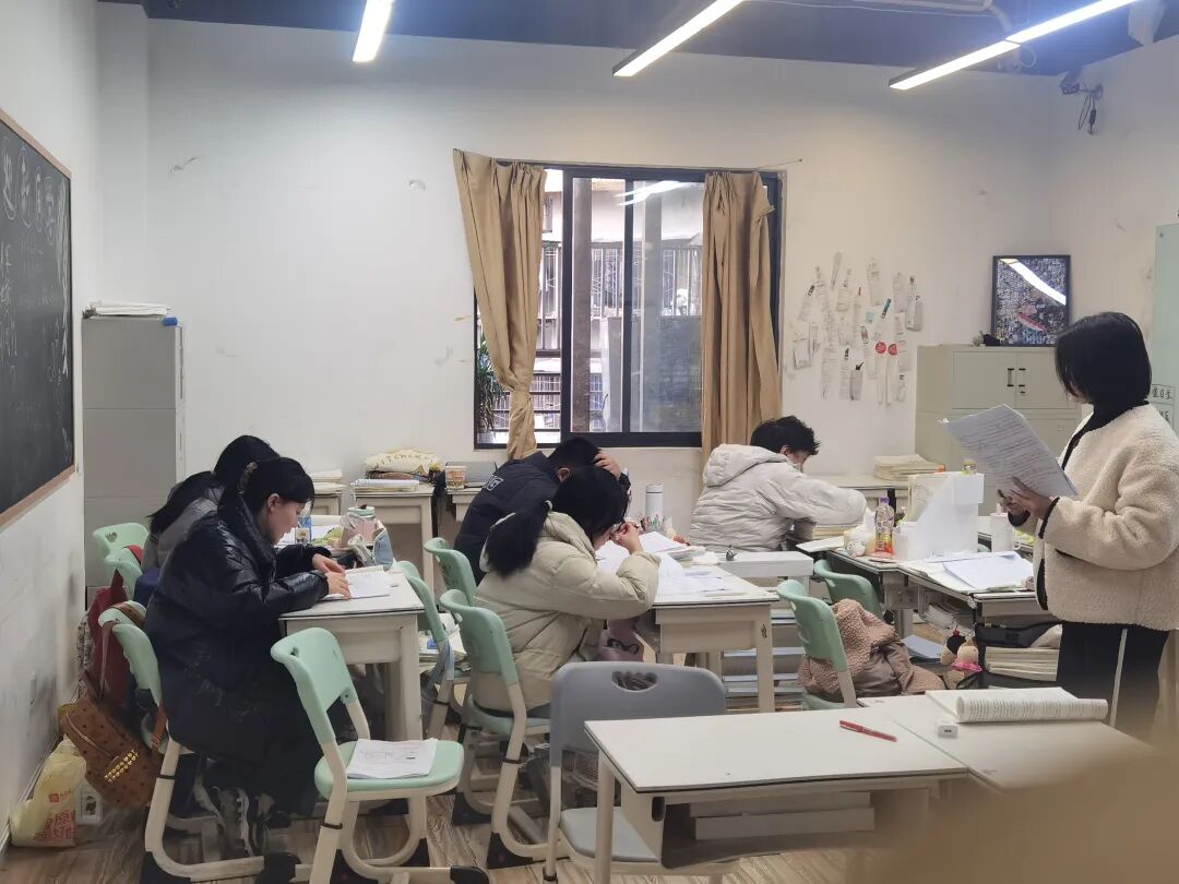 高三冲刺:手机管理方法,你知道几条?(图2) 高三冲刺:手机管理方法,你知道几条?(图2)