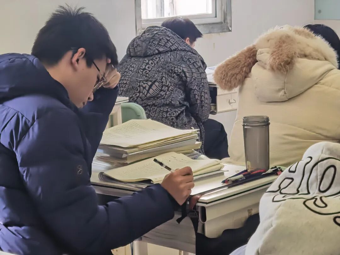 打破常规！新学高考早自习，藏着不一样的成长密码(图2)
