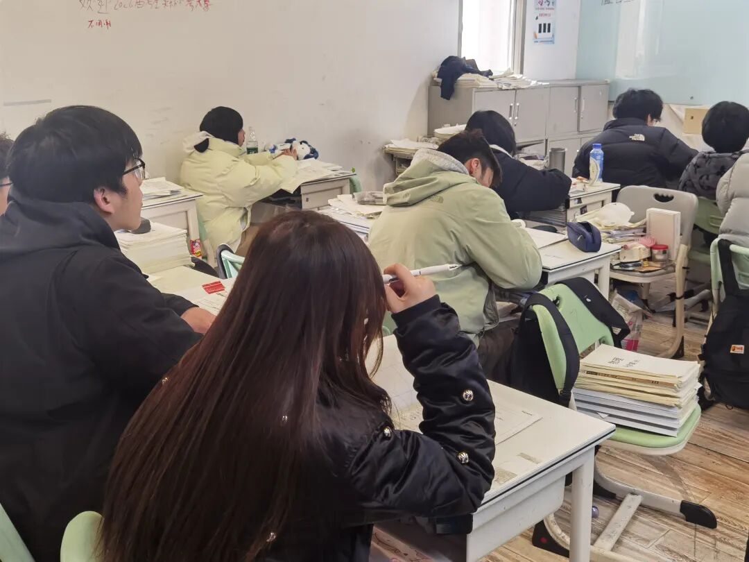 致高三学子：最后121天，用奋斗为未来加冕(图2)